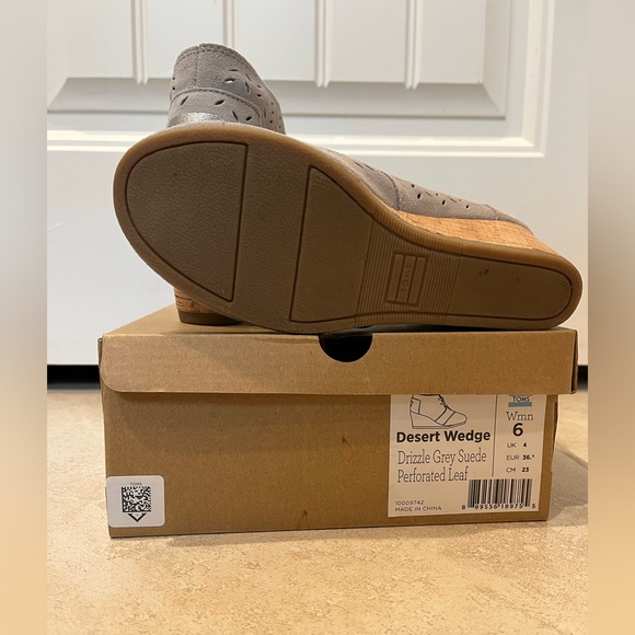 NEW Toms wedges in box size 6 - Picture 3 of 5